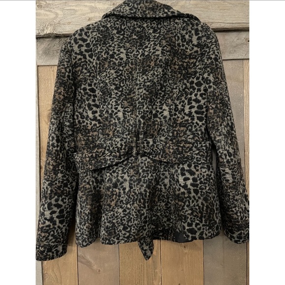 Moda Jacket - Picture 2 of 4